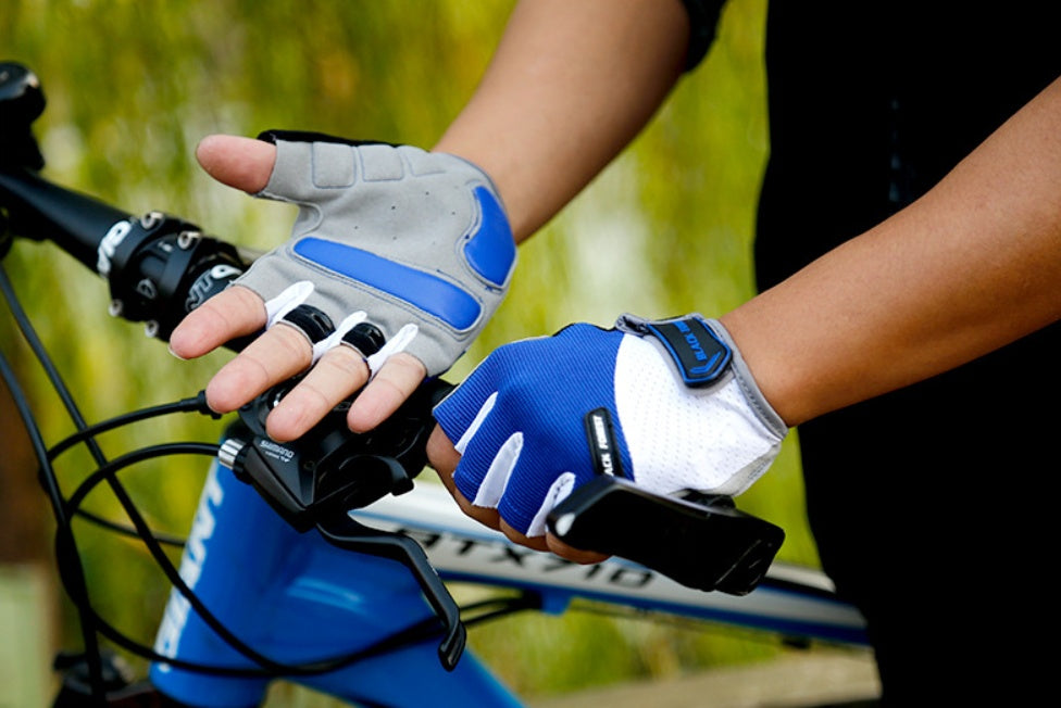 Half finger cycling gloves